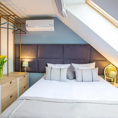 호텔 Na Skarpie 2*