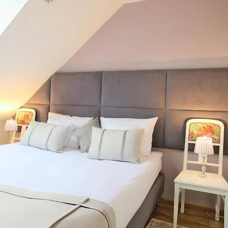 Na Skarpie Hotel 2*