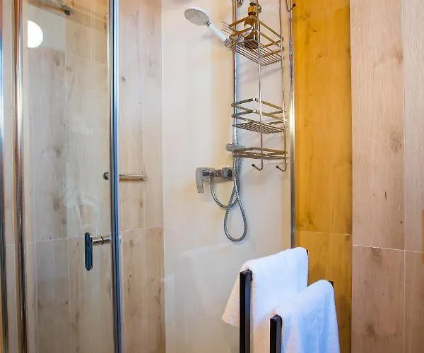 Na Skarpie 2* 종프코비체 실롱스키에